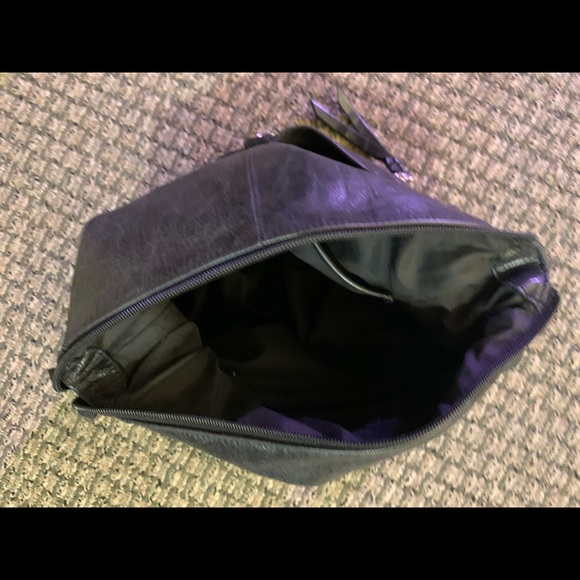 BLACK ALL LEATHER HANDBAG - Picture 4 of 4